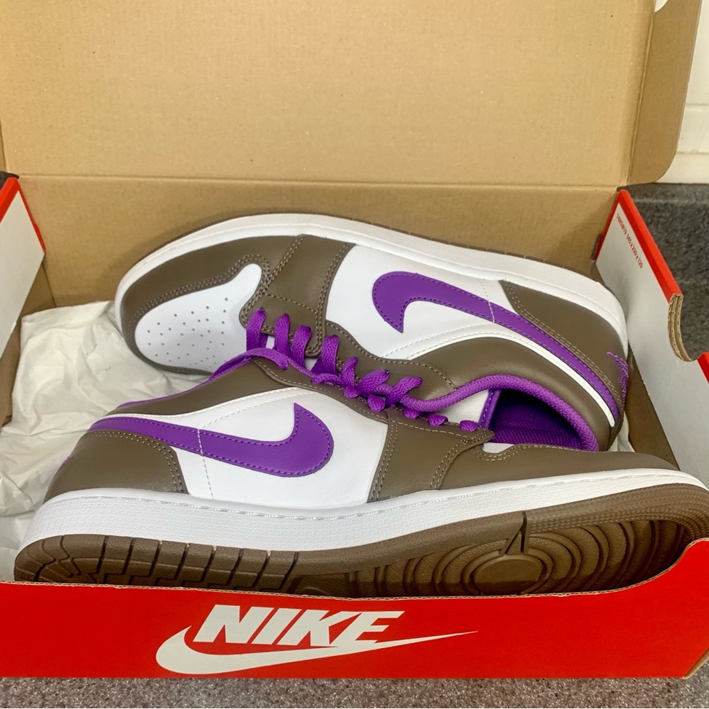 Nike Air Jordan 1 Low Palomino Purple Mocha 553558-215 Men’s 10.5 New - Picture 9 of 12